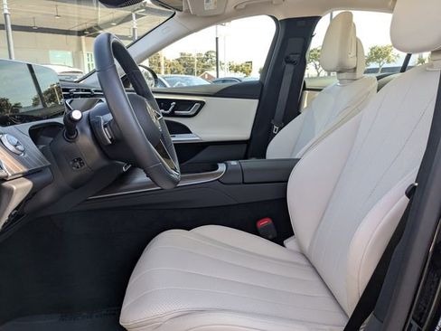 Used 2025 Mercedes-Benz E 350 Sedan image 20
