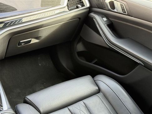 Used 2025 BMW X7 M60i image 14