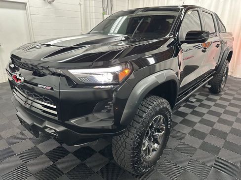 Used 2024 Chevrolet Colorado ZR2 w/ ZR2 Convenience Package III AWD/4WD image 4