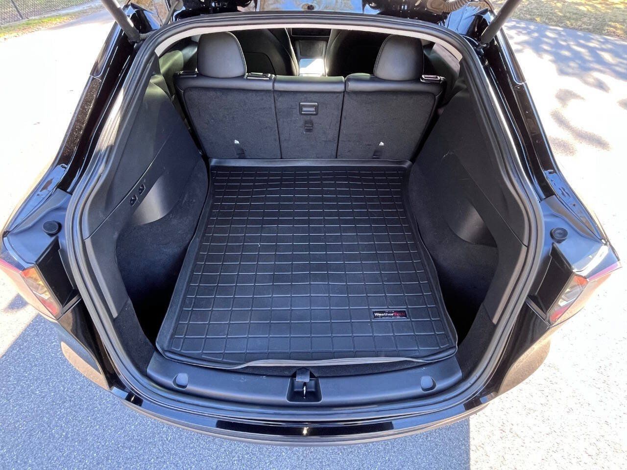 Used 2021 Tesla Model Y Long Range AWD/4WD image 37