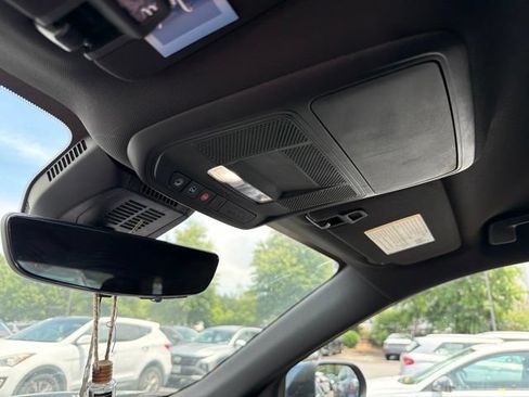 Used 2025 Chevrolet Equinox LT w/ Safety and Technology Package FWD image 17