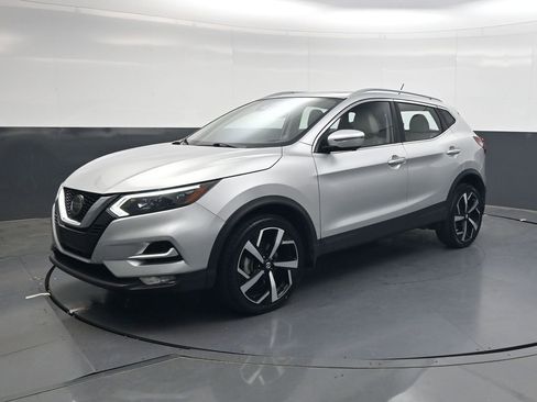 Used 2022 Nissan Rogue Sport SL w/ Premium Package FWD image 8