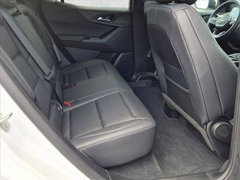 Used 2026 Chevrolet Equinox LT w/ Convenience Package II FWD image 16