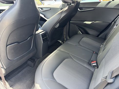 Certified 2025 Kia Niro EX FWD image 15