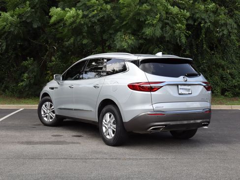Used 2019 Buick Enclave Essence FWD image 7