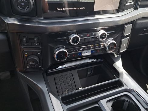 New 2025 Ford F350 Lariat w/ Lariat Ultimate Package image 31