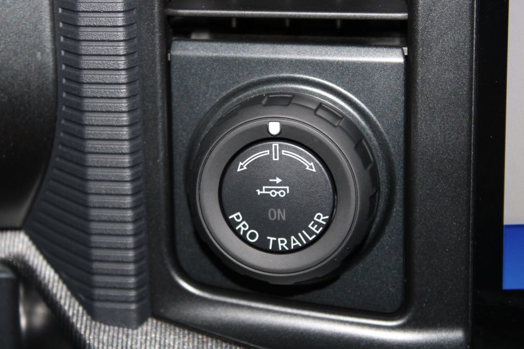 Used 2025 Ford F150 Raptor AWD/4WD image 44