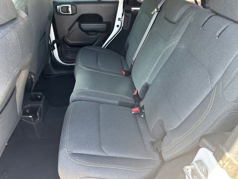 Used 2025 Jeep Wrangler Sport S AWD/4WD image 20