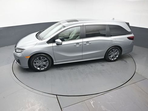 Used 2025 Honda Odyssey Touring image 39