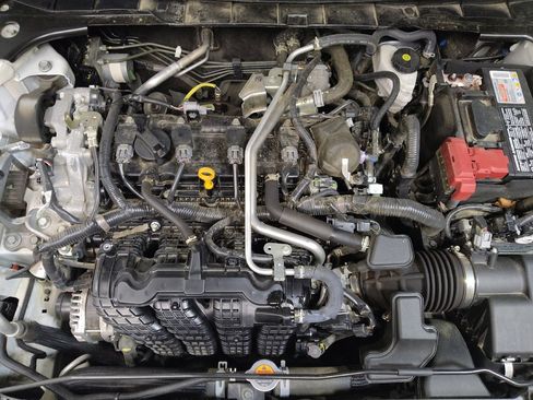 Used 2025 Nissan Altima 2.5 SV FWD image 30