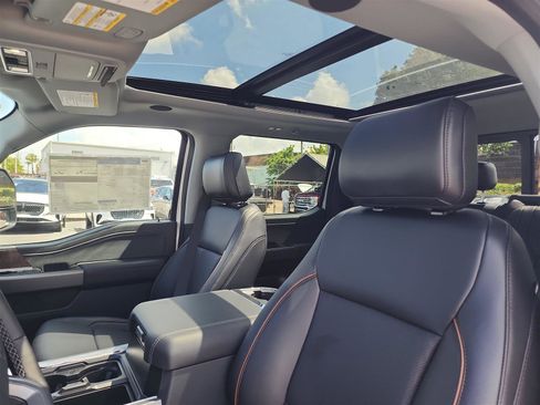 New 2025 Ford F350 Lariat w/ Lariat Ultimate Package image 17