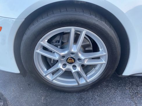 Used 2022 Porsche Panamera image 9