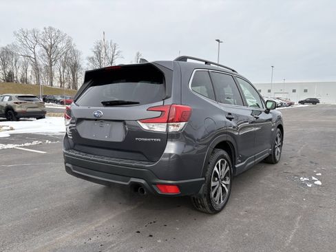 Used 2021 Subaru Forester Limited w/ Popular Package #3 image 9