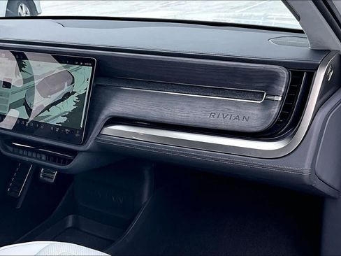 Used 2023 Rivian R1S Launch Edition AWD/4WD image 17