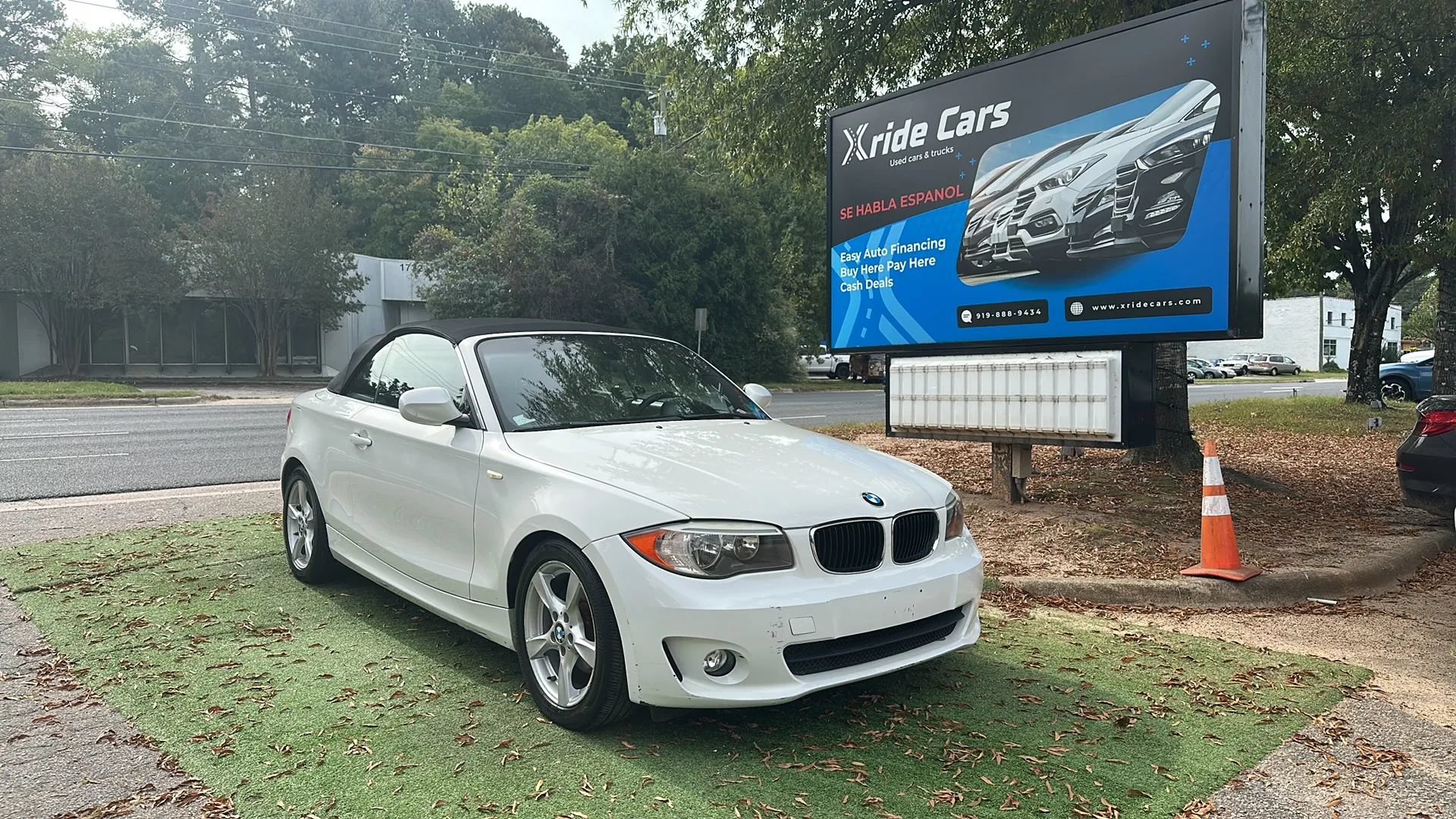 Used 2012 BMW 128i Convertible RWD image 1