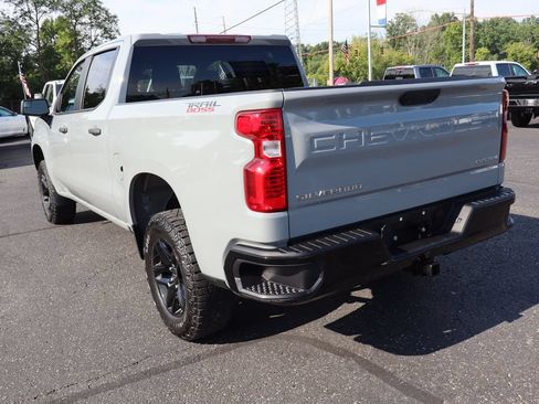 Used 2024 Chevrolet Silverado 1500 Custom Trail Boss AWD/4WD image 3