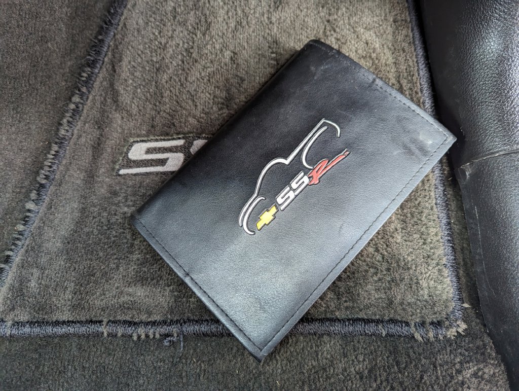 Used 2004 Chevrolet SSR w/ Preferred Equipment Group RWD image 37