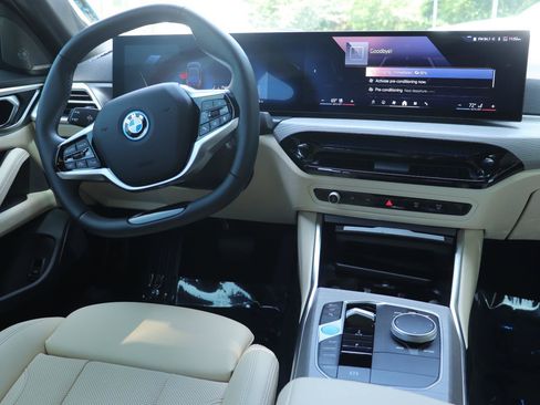 Used 2025 BMW i4 eDrive40 w/ Premium Package RWD image 33