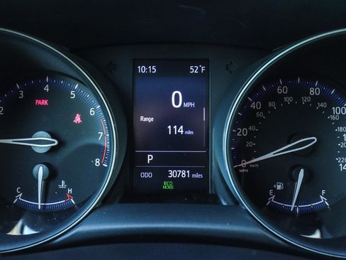 Used 2020 Toyota C-HR XLE FWD image 6