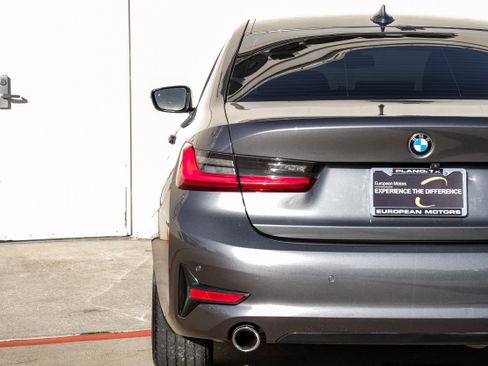 Used 2022 BMW 330i Sedan w/ Driving Assistance Package image 43