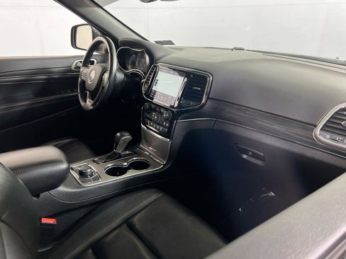 Used 2021 Jeep Grand Cherokee Limited image 29