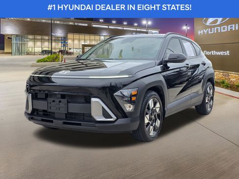 Certified 2025 Hyundai Kona SEL FWD image 2