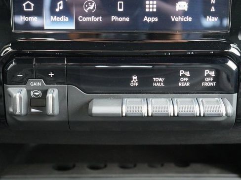 Used 2025 RAM 2500 Big Horn image 23