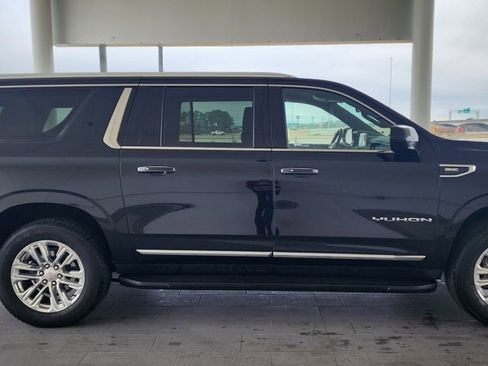 Used 2024 GMC Yukon XL SLT image 5