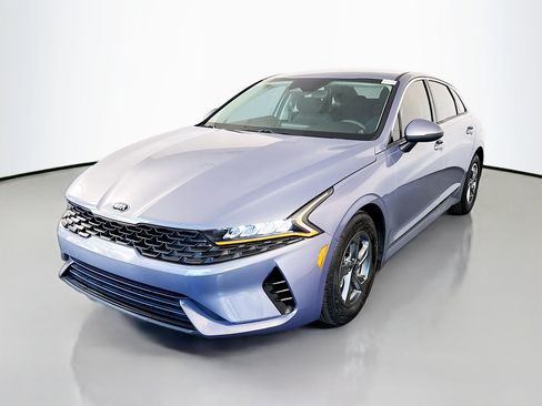 Used 2021 Kia K5 LX FWD image 4