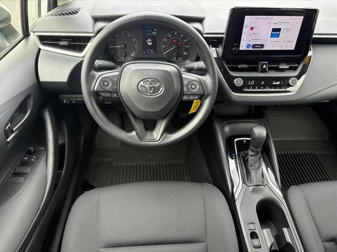Used 2023 Toyota Corolla LE FWD image 4