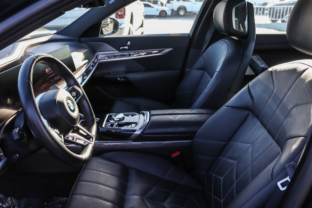 Used 2024 BMW 740i RWD image 21