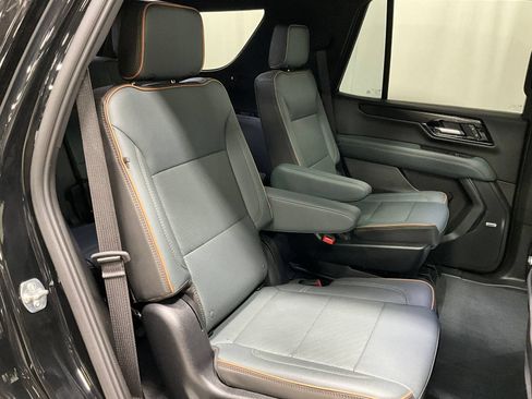 Used 2025 GMC Yukon AT4 w/ AT4 Premium Package AWD/4WD image 25