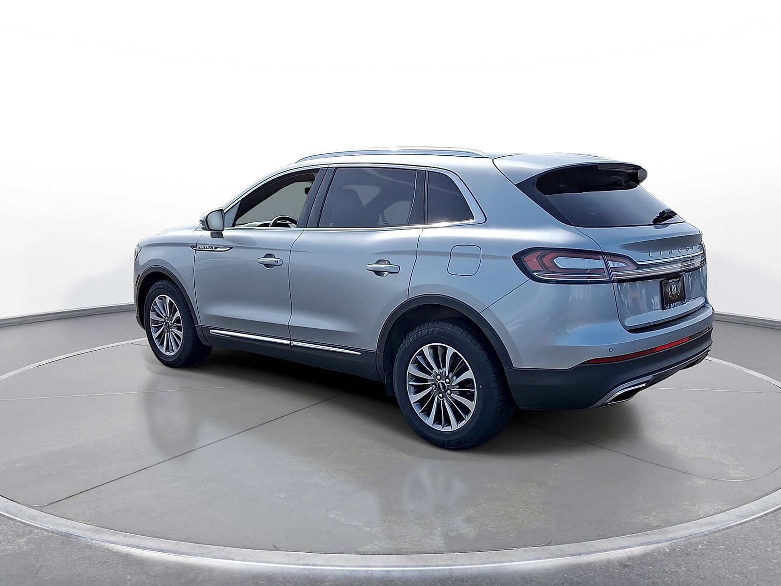 Used 2022 Lincoln Nautilus Reserve w/ Luxury Package AWD/4WD image 6