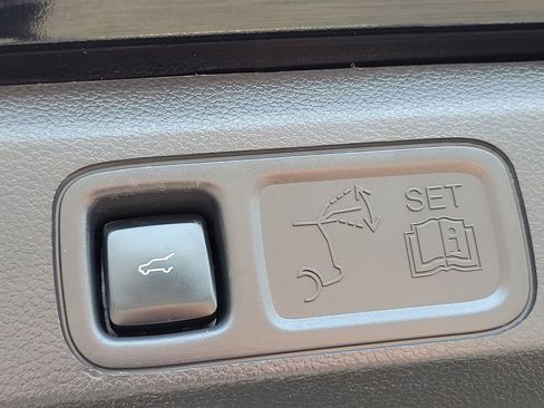 Used 2024 Ford Expedition Max XLT AWD/4WD image 26