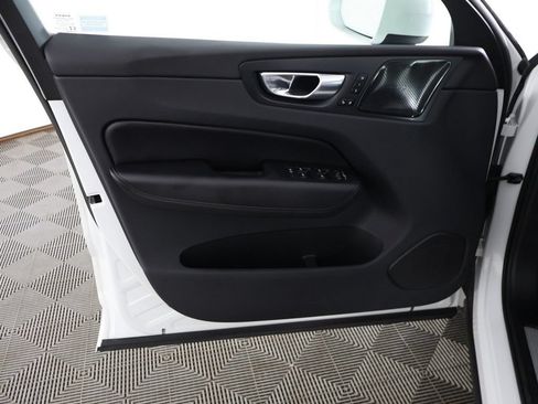 Used 2023 Volvo XC60 B5 Plus w/ Climate Package AWD/4WD image 25