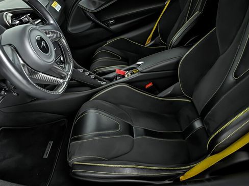 Used 2022 McLaren 720S Luxury RWD image 24
