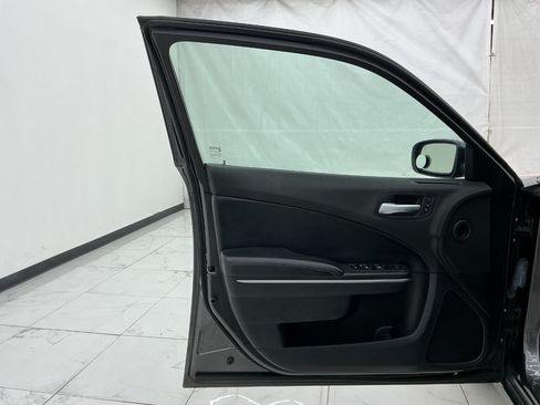 Used 2020 Dodge Charger SXT w/ Leather Interior Group RWD image 18