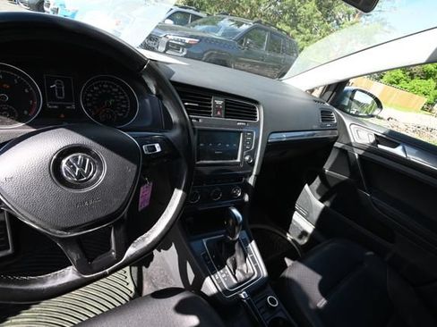 Used 2017 Volkswagen Golf Alltrack S AWD/4WD image 9