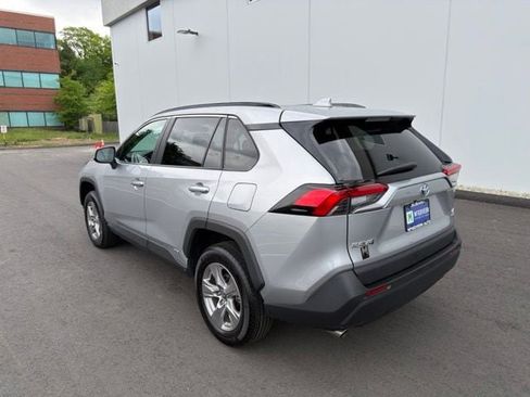 Used 2024 Toyota RAV4 LE AWD/4WD image 8