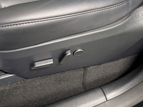 Used 2024 Tesla Model Y Performance image 10