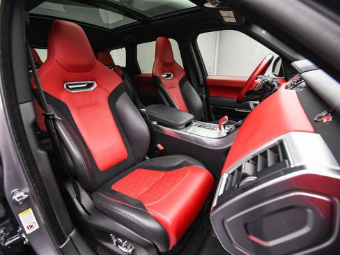 Used 2022 Land Rover Range Rover Sport SVR image 17