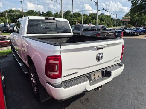 Used 2023 RAM 3500 Laramie AWD/4WD image 4