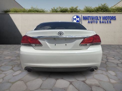 Used 2012 Toyota Avalon image 4