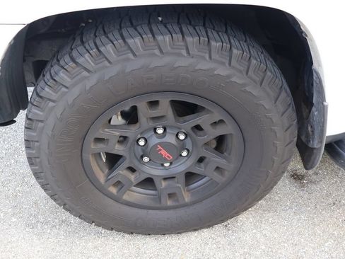 Used 2019 Toyota 4Runner SR5 Premium RWD image 4
