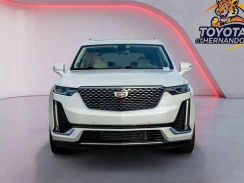 Used 2023 Cadillac XT6 Premium Luxury FWD image 2