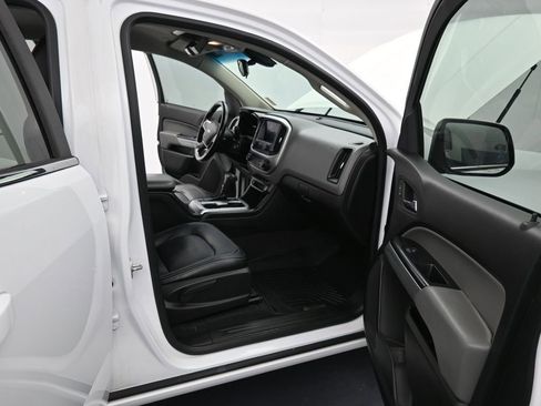 Used 2019 Chevrolet Colorado LT image 11