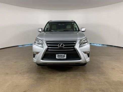 Used 2014 Lexus GX 460 image 2