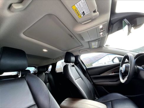 Used 2023 MAZDA CX-30 AWD 2.5 S w/ Premium Package image 22