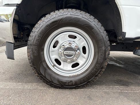 Used 2019 Ford F250 XL w/ XL Value Package AWD/4WD image 17