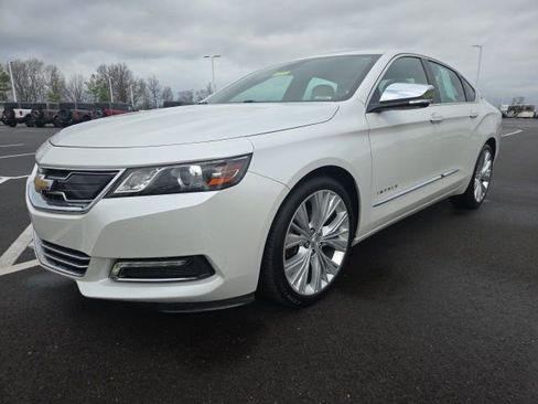 Used 2018 Chevrolet Impala Premier w/ Premier Confidence Package image 2